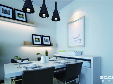 此设计客厅以淡雅的色彩为主调，配以同色系的布艺沙发