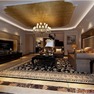 的米色地砖和富有造型的欧式家具让那个整个空间温暖和
